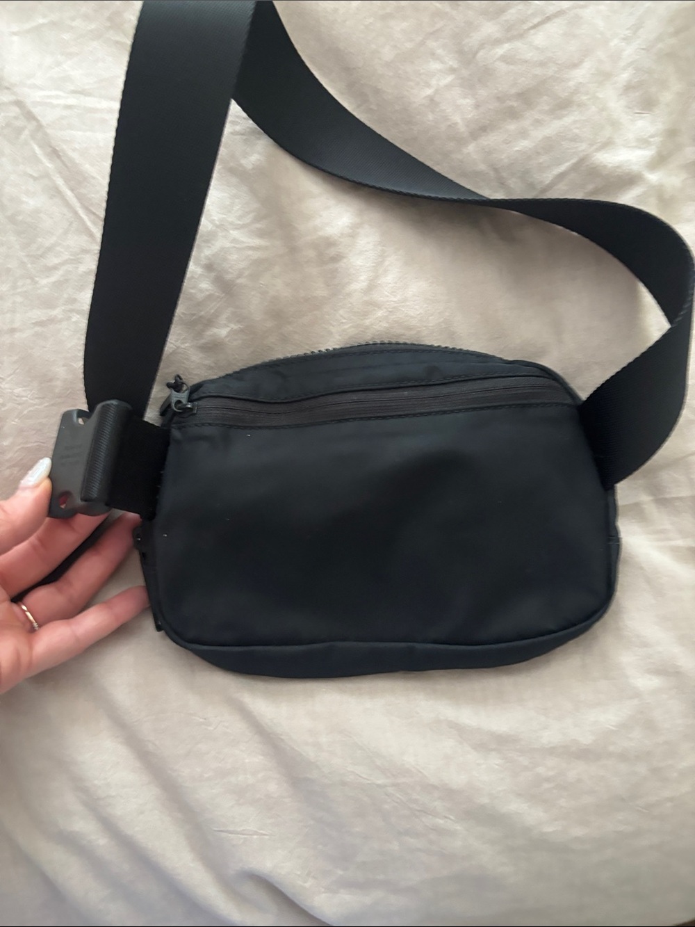 lululemon athletica Black Crossbody Sling Bag - Picture 4 of 5